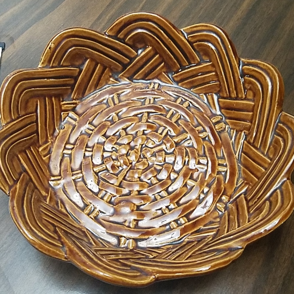 JB 24 USA vintage ceramic dish